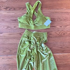 FABLETICS VELOUR JOGGER SET • NWT